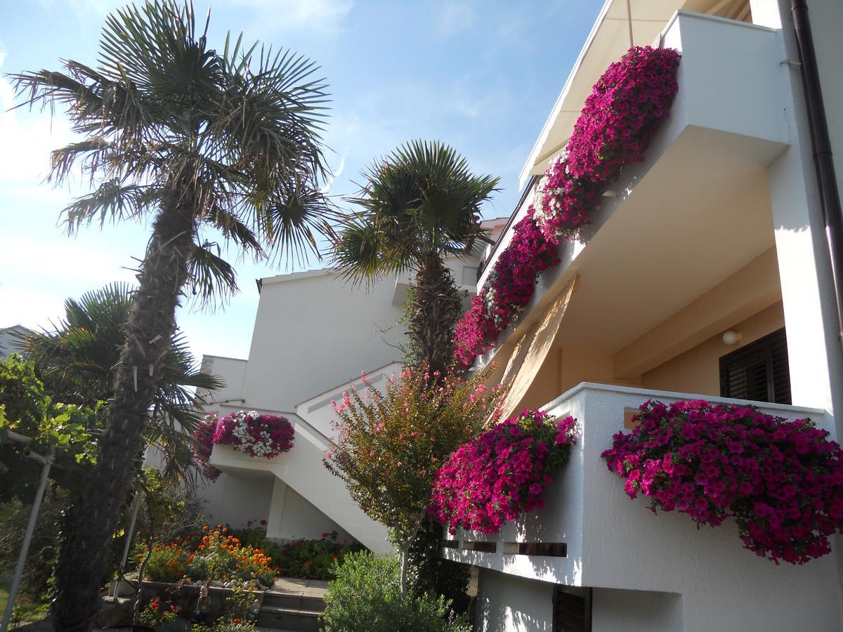 Apartments Mihalic I Baska  Exterior photo