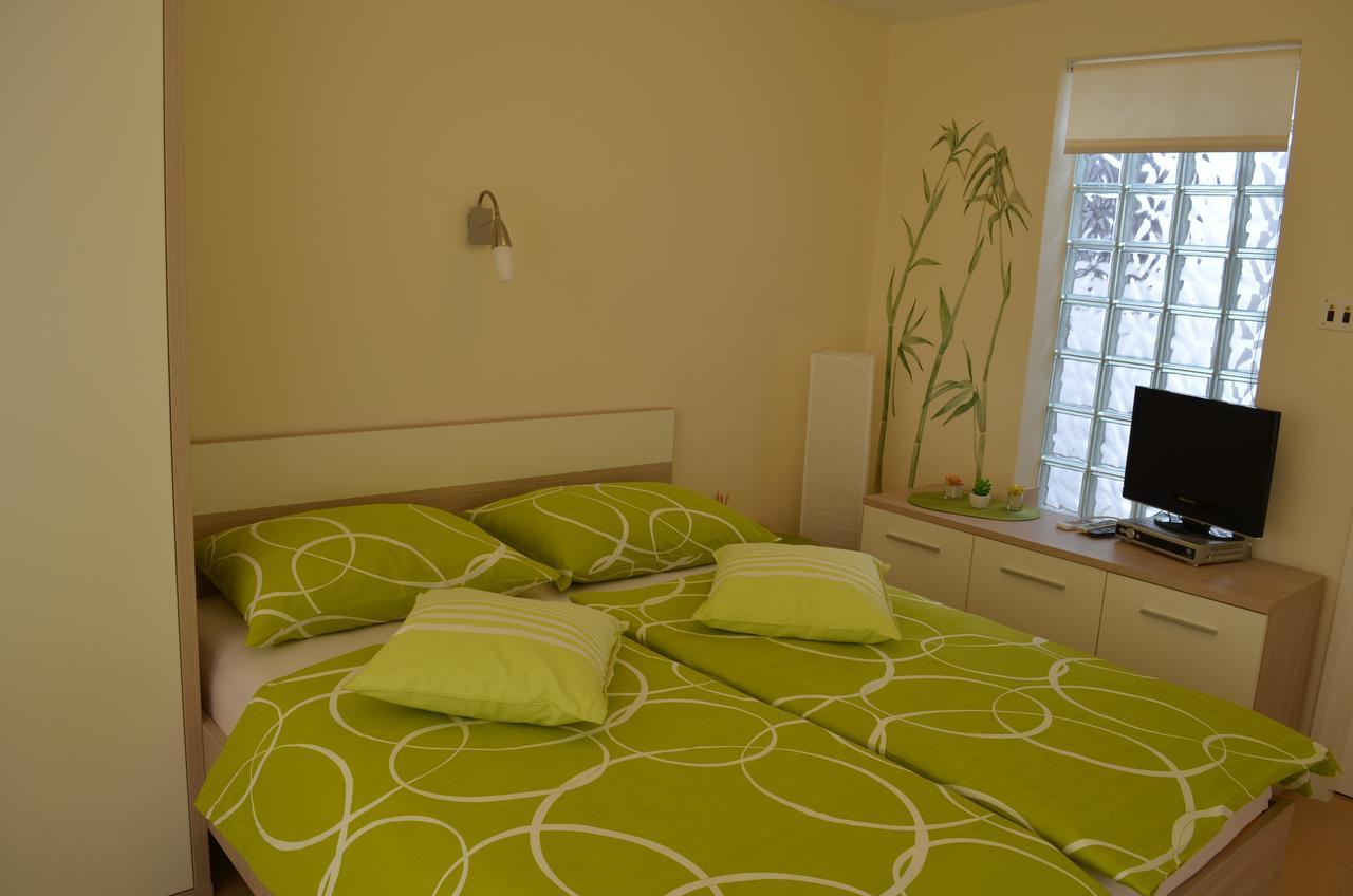 Apartments Mihalic I Baska  Exterior photo